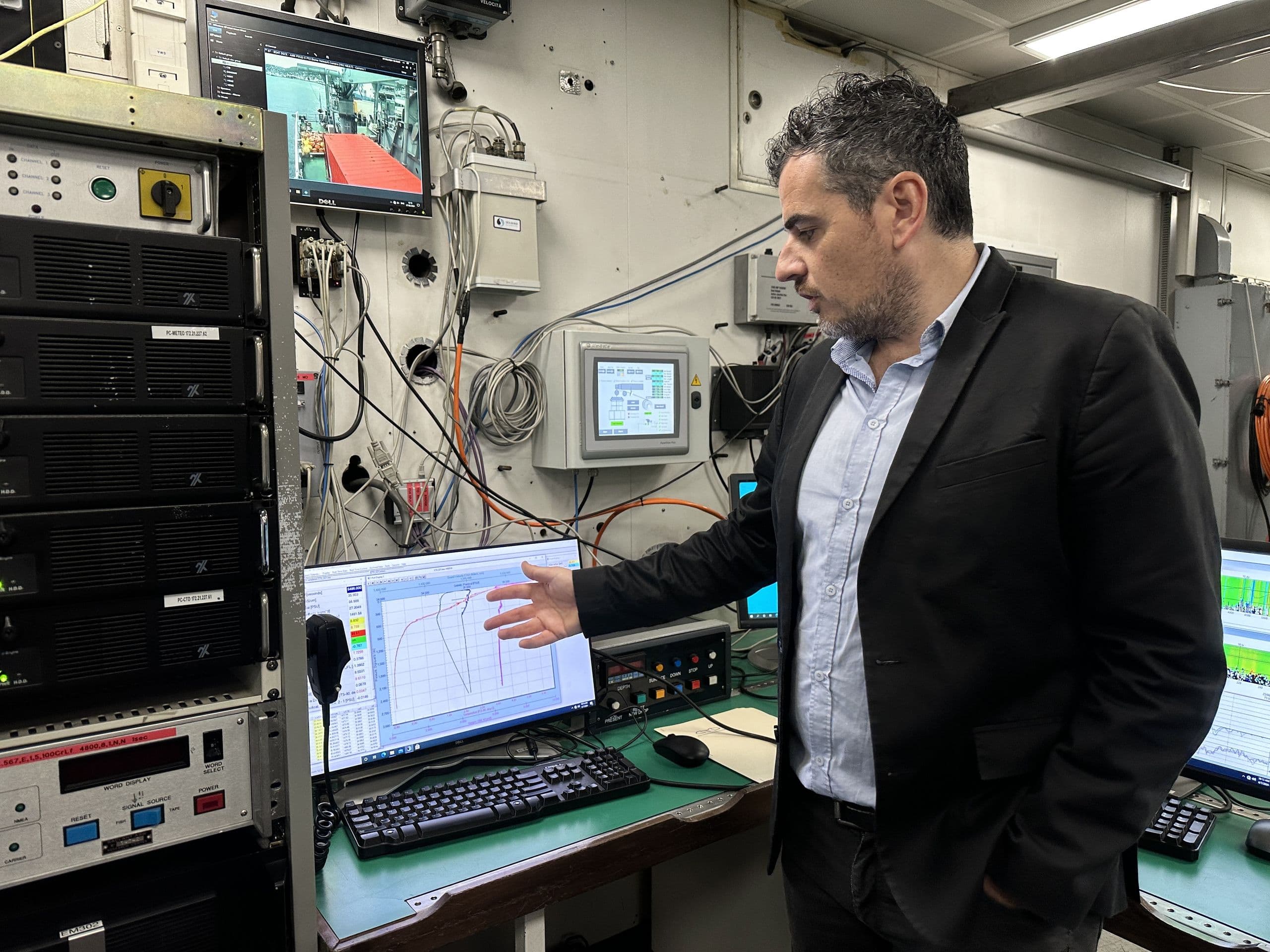 Topirea gheții reduce și ascunderea submarinelor rusești și bariera naturală de protecție împotriva atacurilor. Foto: Carolina Drüten