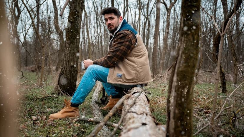 Originar din Buhuși, Dragoș are o comunitate pe Instagram de peste 200.000 de oameni, iar pe primii 100.000 i-a adunat în mai puțin de un an. Foto: arhivă personală