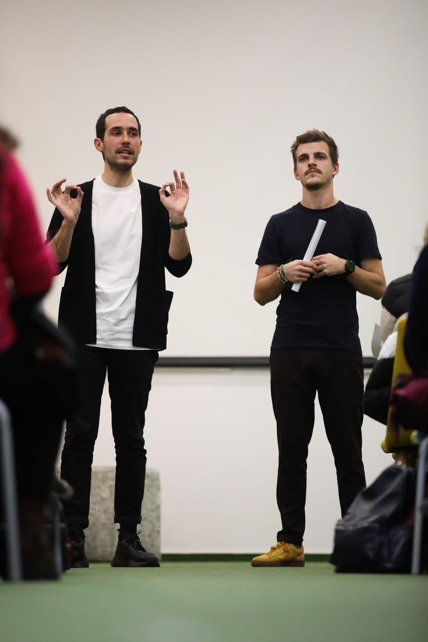 Întâlnire Antiseismic District. Foto: Antiseismic District