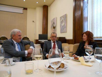 Filiera clujeană: şefa editurii care va domina piaţa manualelor e ucenica noului rector de la Academia SRI