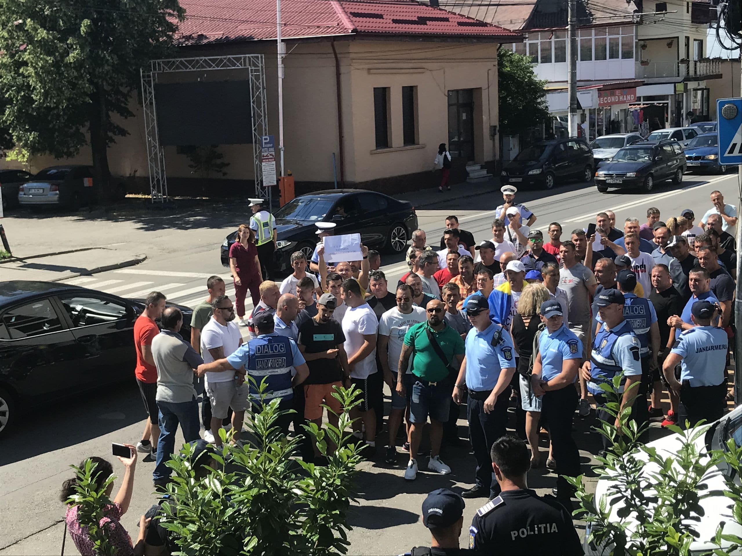 Protest împotriva tranziției energetice în Târgu Jiu. Foto: Mălina Gîndu