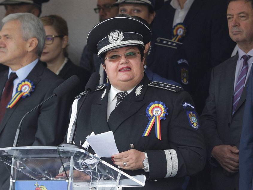 Rectorul Veronica Stoica în septembrie 2019, la depunerea jurământului de către studenții anului I ai Academiei de Poliție "Al. I. Cuza". FOTO: OCTAV GANEA / Inquam Photos