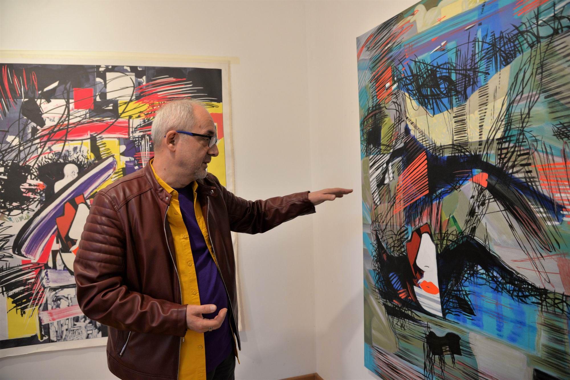 Mihail Iordache în expoziția personală la MAMCO din București, aprilie 2021. Foto Lucian Muntean
