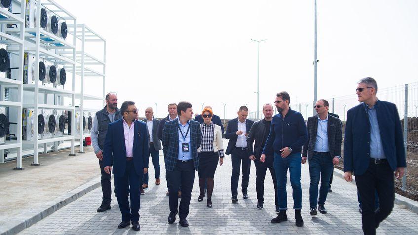 Lia Olguța Vasilescu, vicepreședinta PSD și primarul Craiovei, a participat în 2022 la inaugurarea centrului de date de la Mischii, județul Dolj. Foto: Cluster Power