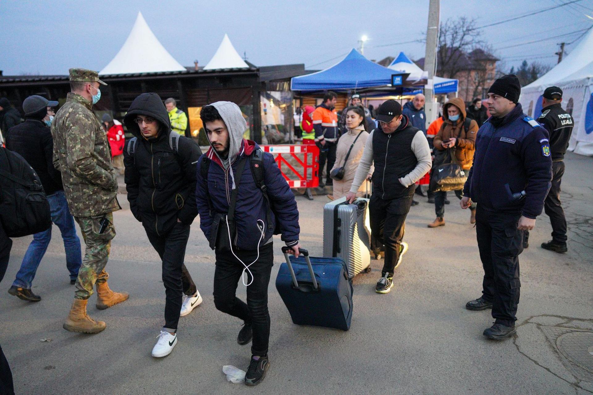 Fluxul de refugiați din Ucraina este mult mai mare decât la celelalte puncte de trecere a frontierei. 6 martie 2022. Foto: Raul Ștef