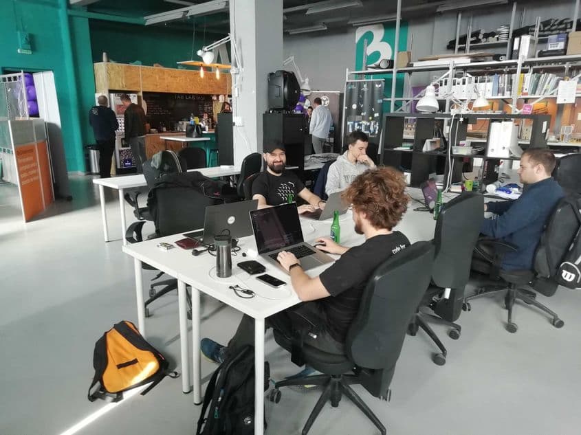 Digitalizarea României se întâmplă încet, dar sigur. Foto: Code for Romania