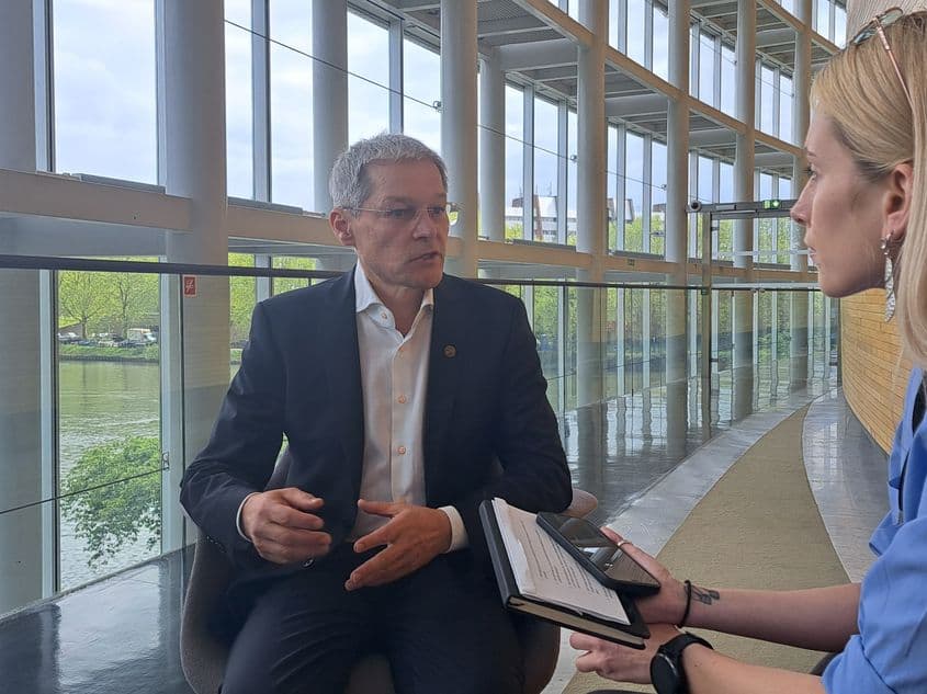 Dacian Cioloș, eurodeputat parte din grupul Renew, consideră că comportamentul „Rusiei lui Putin” ca fiind una dintre cele mai mari amenințări la integritatea UE. Foto: Mălina Gîndu