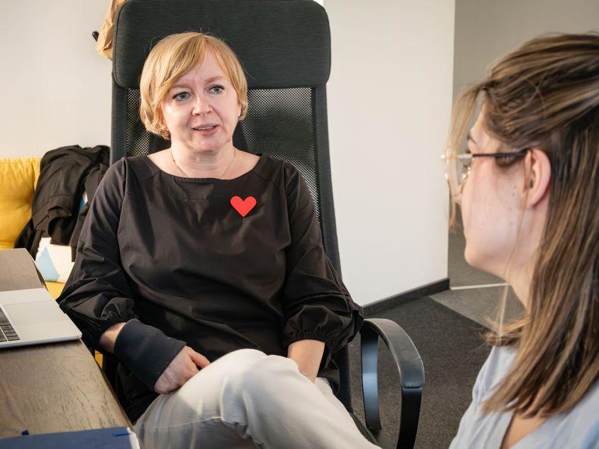 Emilia Șercan, senior editor și șefa departamentului de investigații de la PressOne. Foto: Lavinia Niță