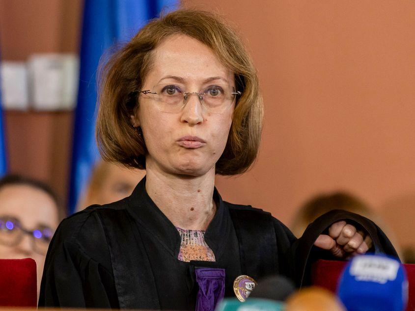 Judecătoarea Raluca Moroșanu a confirmat, înaintea începerii conferinței de presă de la Curtea de Apel București, dezvăluirile făcute de judecătorul Laurențiu Beșu în documentarul Recorder Foto: Inquam Photos / Gyozo Baghiu