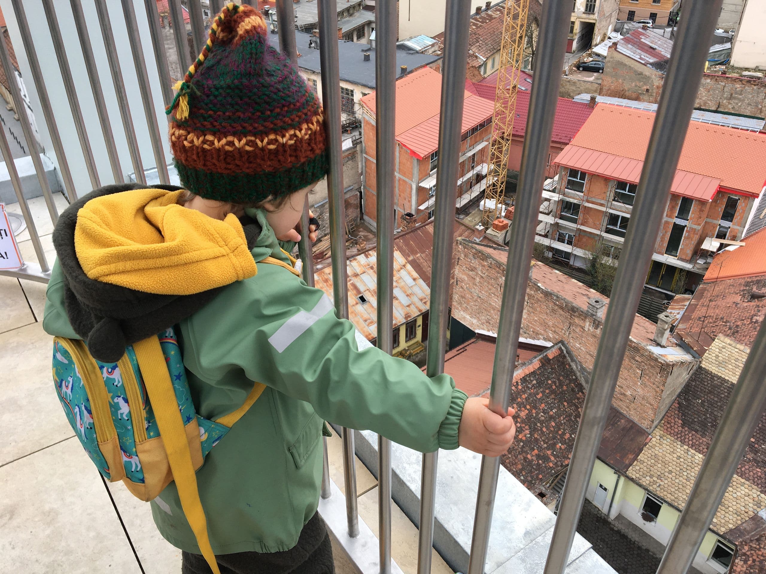 Construcțiile și șantierele multiple sporesc anual valorile particulelor fine din aerul respirat din oraș, arată măsurători independente. Foto: Bianca Felseghi