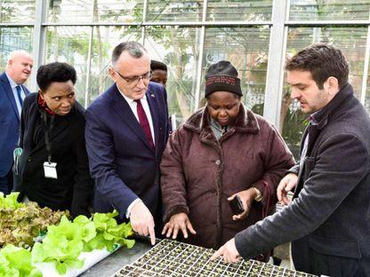 Operă științifică la secret. Ce are de ascuns ministrul Sorin Cîmpeanu?