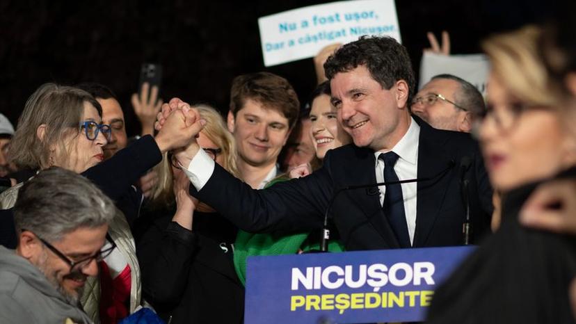 Nicușor Dan, declarație de presă după aflarea exit poll-ului, București, 18 Mai 2025. Foto: Inquam Photos / Vlad Bereholschi