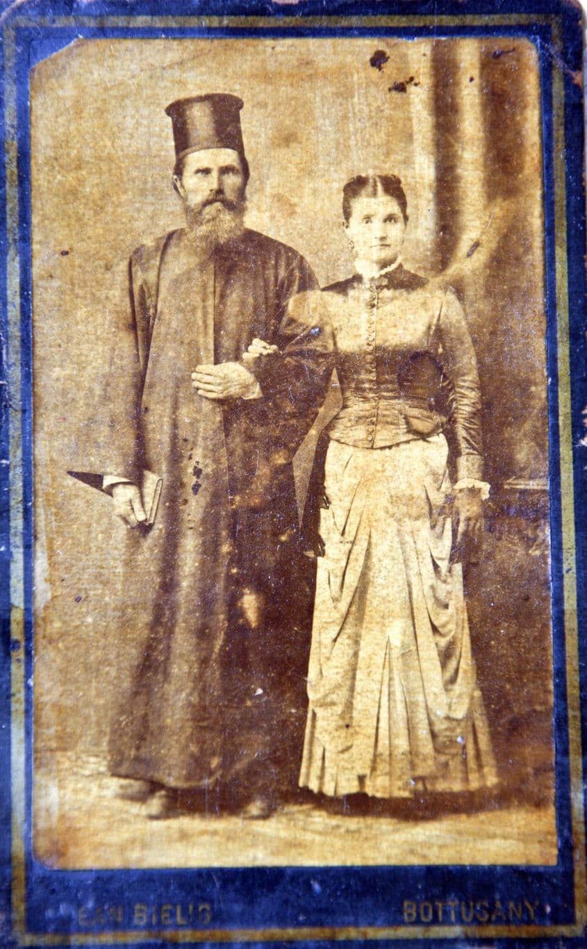 Bunicii: Aglaia şi Nicolae Tomaziu.