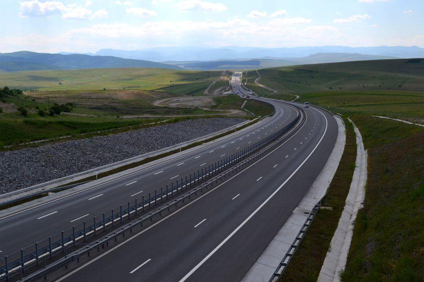 Deși ritmul este foarte lent, într-un deceniu vom adăuga cel puțin încă 500 de kilometri de autostradă.