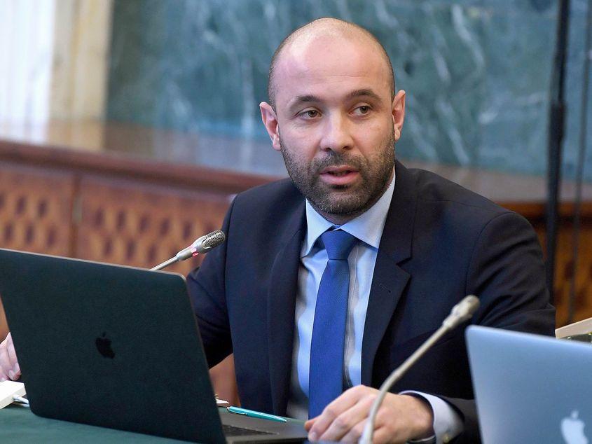 Sabin Sărmaș este președintele Autorității care va gestiona fonduri de 2 miliarde de euro Foto: Simion Mechno / AGERPRES FOTO