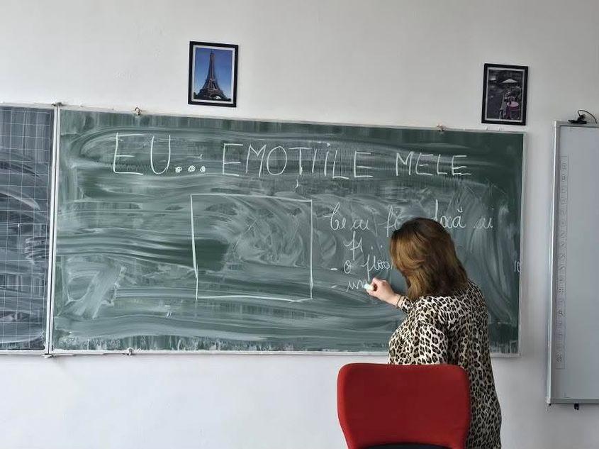 Elevii de la Liceul Tehnologic „Jacques M. Elias” din Sascut au ales să vorbească despre sănătate mintală