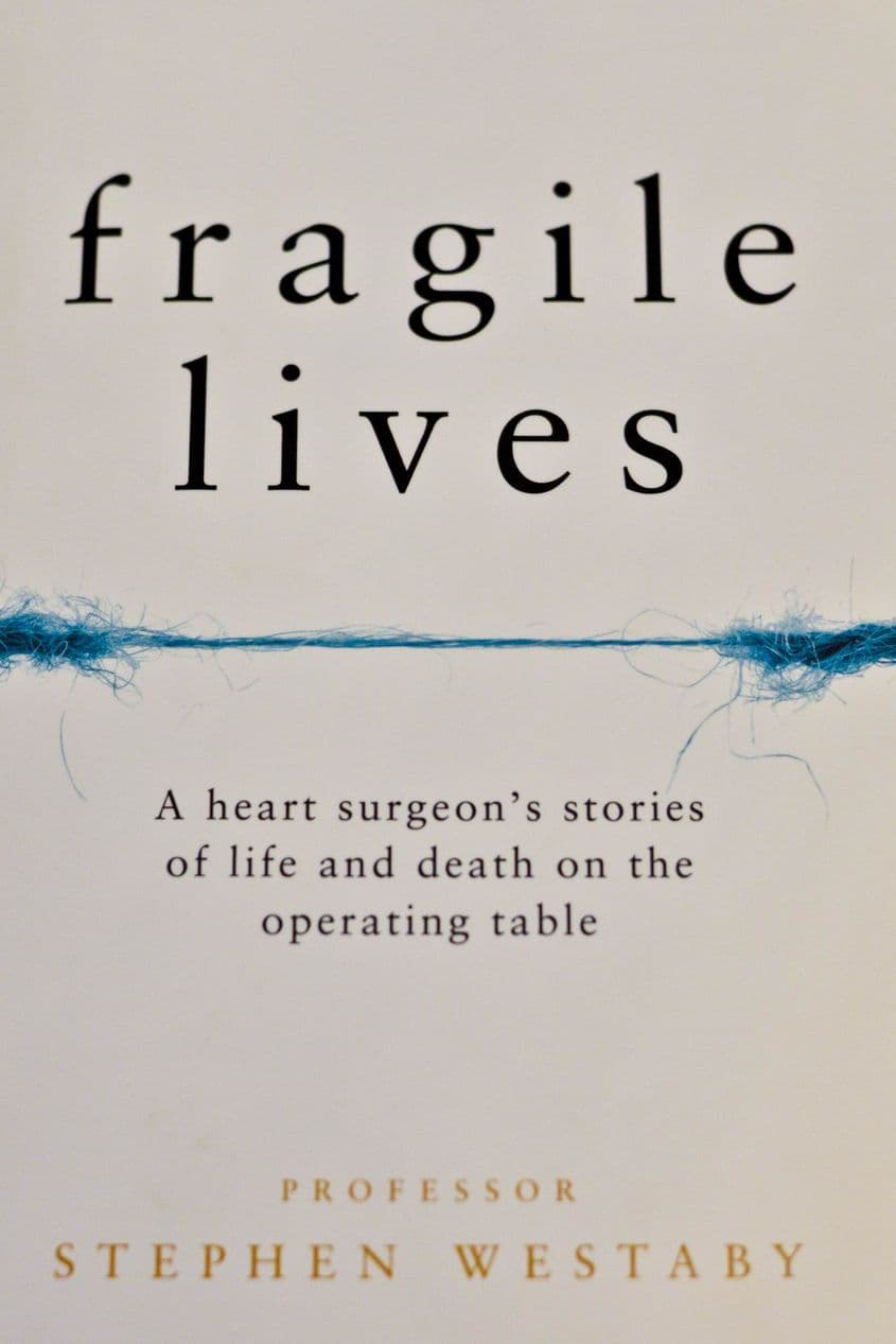 Volumul de memorii semnat de Stephen Westaby.