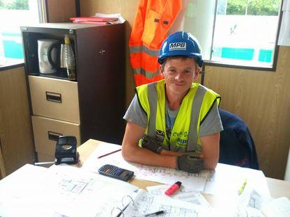 Inginerul din Anglia care a renunţat la concediu pentru protest: "Vor veni oameni care vor să răzbune anii trăiţi în Occident"