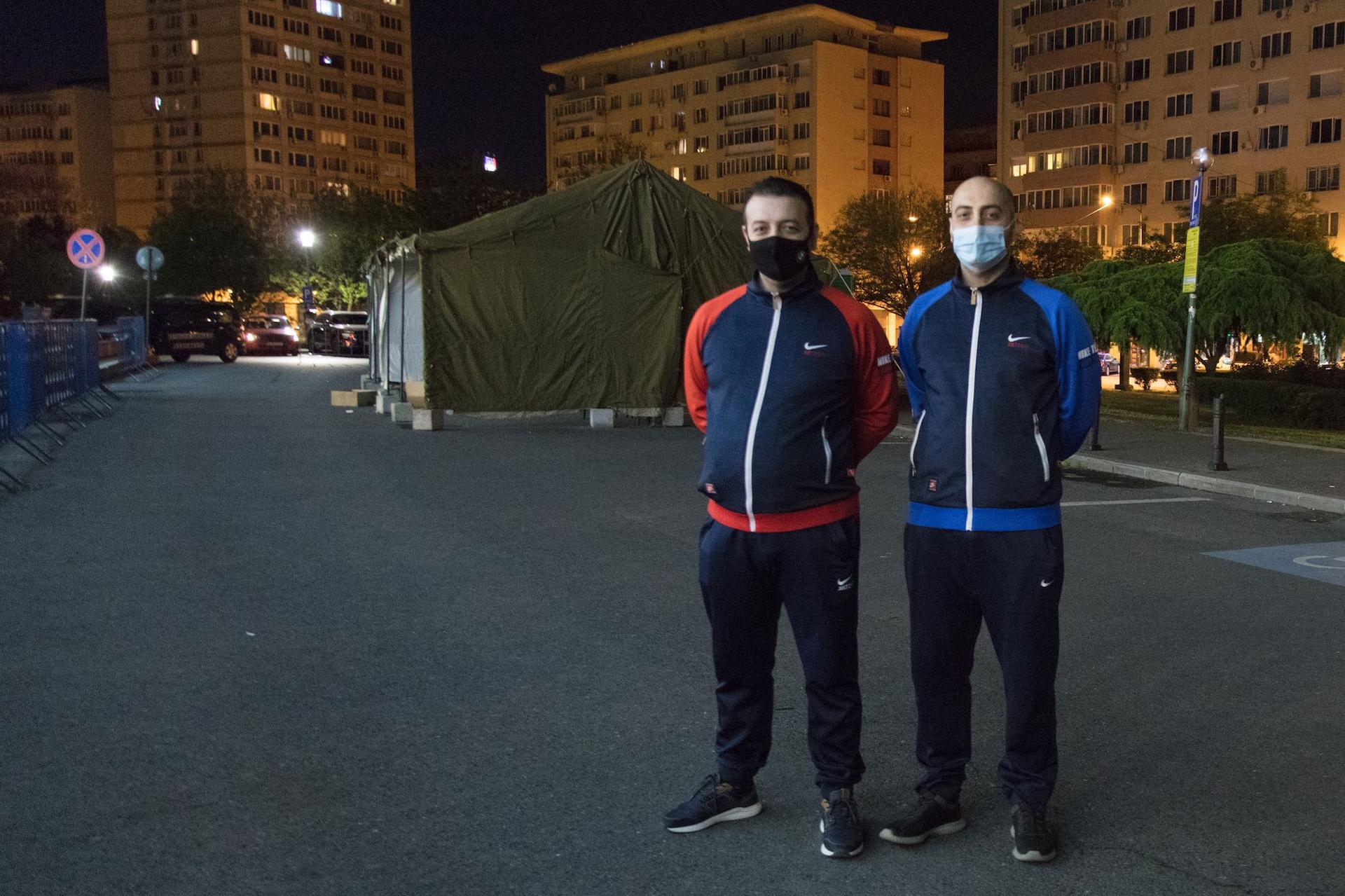 Ahmed și Mahmoud, din Siria.