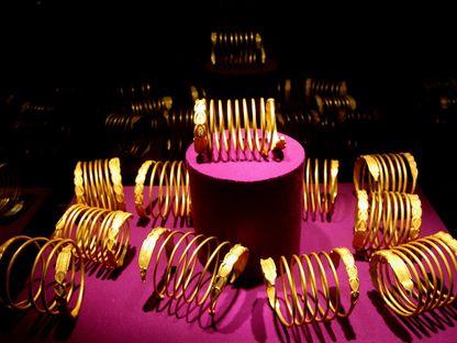 Filmul recuperării brățărilor dacice din aur