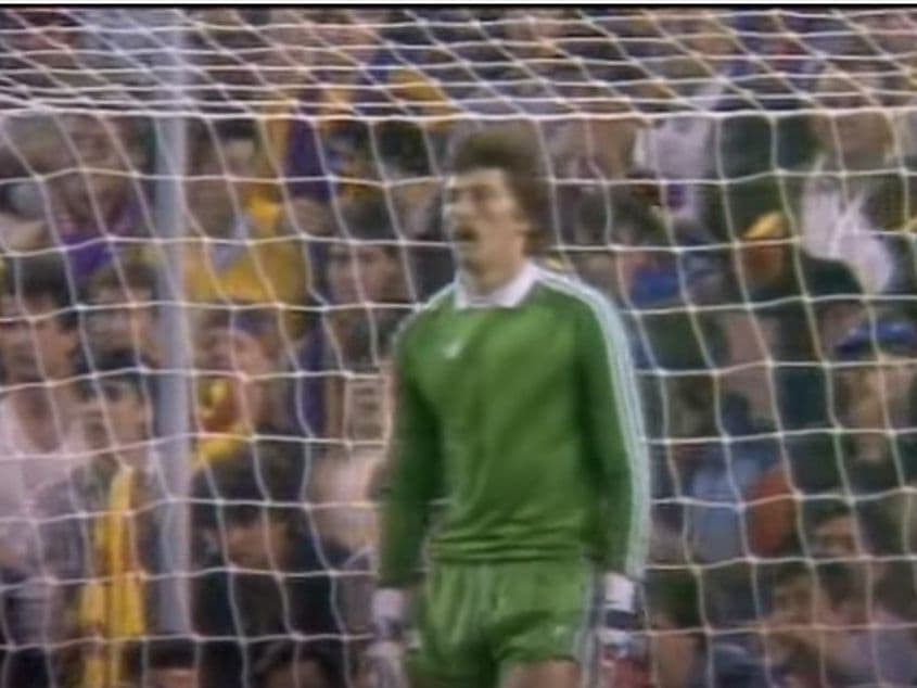 Helmuth Duckadam a intrat în legendă în 1986, când a apărat toate cele 4 penalty-uri din finala Cupei Campionilor din 1986 FOTO captură YouTube