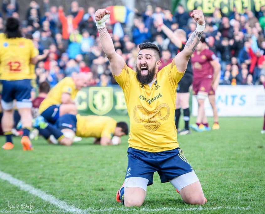 Florin Vlaicu, recordman de selecții al Stejarilor, celebrează victoria împotriva Georgiei. O lovitură de pedeapsă transformată de el a fost decisivă. Foto: Daniel Nechita