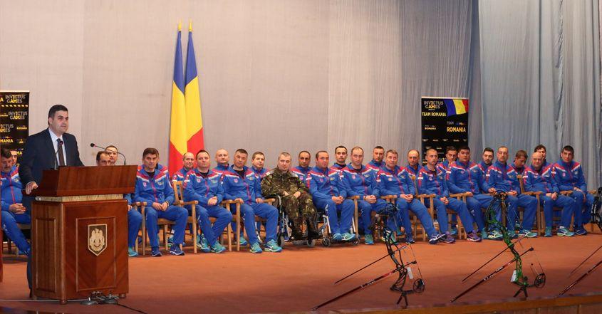 28 aprilie. Ministrul Apărării Naţionale, Gabriel Leş, participă la prezentarea videoclipului „Un om mai bun” – varianta Invictus, realizat cu sprijinul trupei Proconsul. Foto: mapn.ro