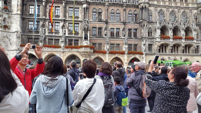 Turismul de masă e mai ușor pentru vârstnici și familii cu copii. Foto: A.M.