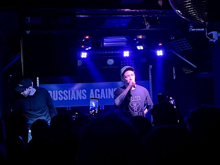 Rapperul rus Oxxxymiron a organizat cu câteva zile în urmă la Istanbul un concert-protest împotriva războiului din Ucraina. Foto: Carolina Drüten