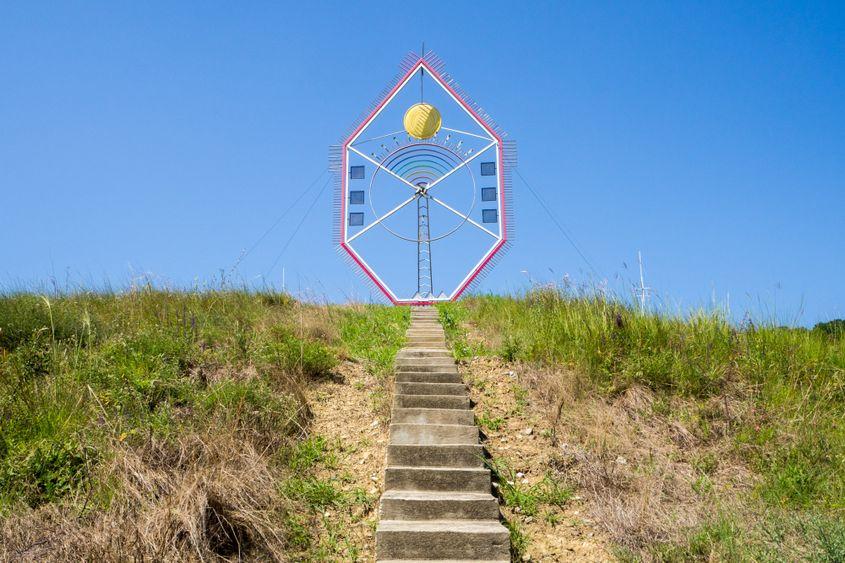 Treptele care urcă la Oglinda pentru Semănător.