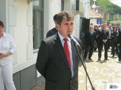 Mitingul PSD sosește în gară la toate liniile