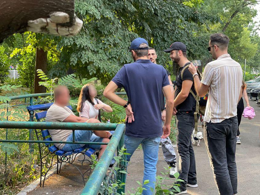 Presupusul agresor sexual e confruntat. Lângă el stă victima fictivă. Sursa foto: Justițiarul de Berceni