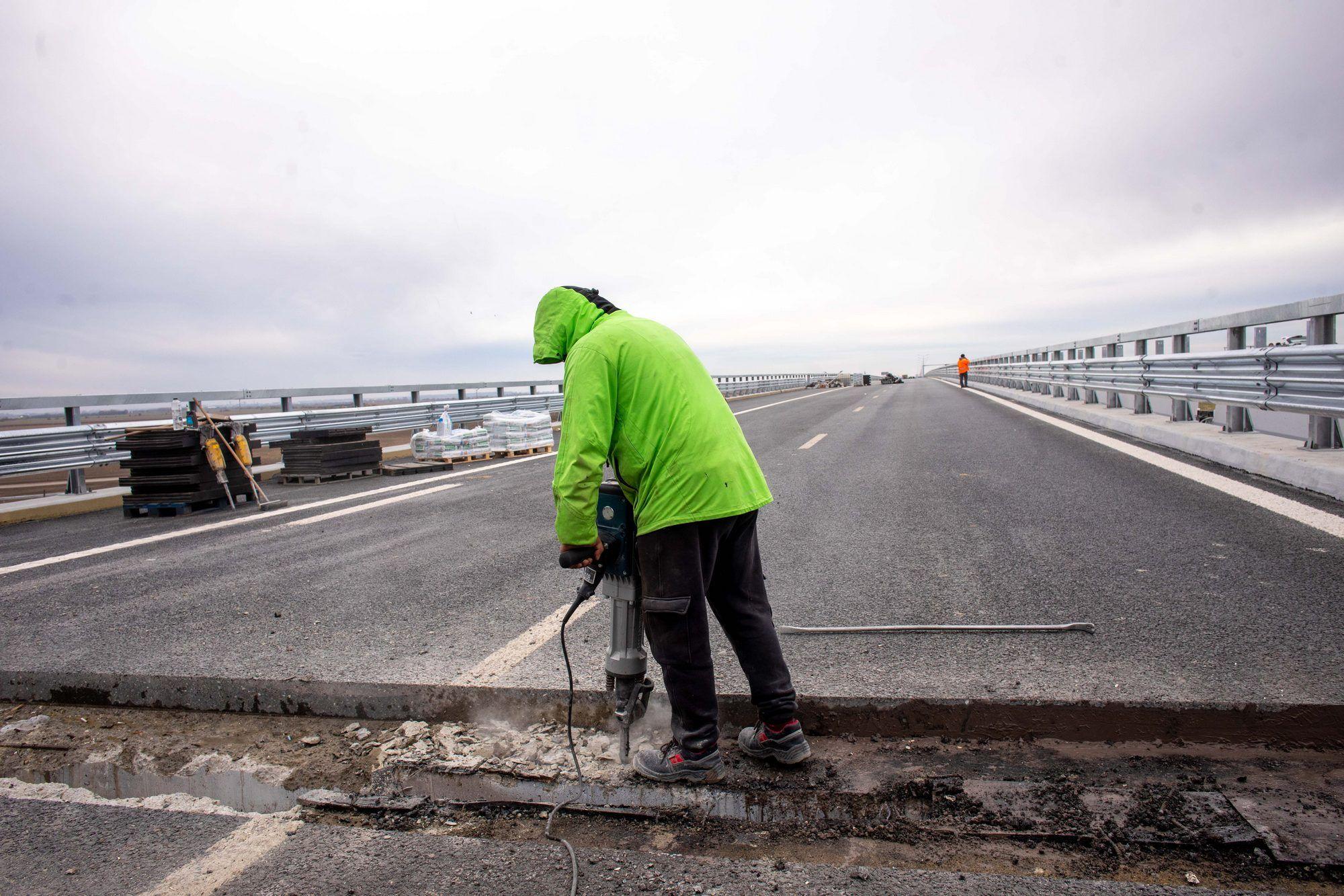After more than 30 years, Romania has barely managed to reach 1000 kilometres of motorway. Photo: Bucharest Ring Road, generic image, Inquam Photos / Ovidiu Micsik