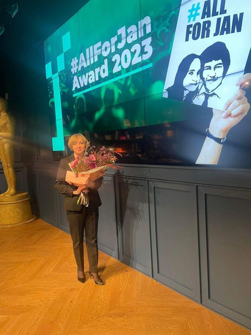 Emilia Șercan a fost nominalizată la prestigiosul Premiu de jurnalism de investigație #AllForJan pentru seria ei de dezvăluiri cu privire la plagiatul premierului Nicolae Ciucă, publicată la PressOne