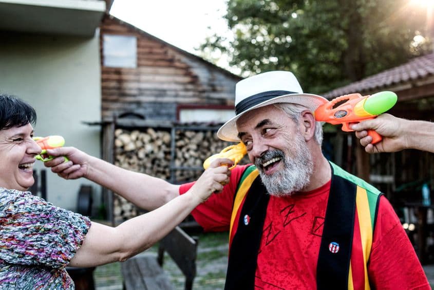 Poeta Ruxandra Cesereanu, alături de Ion Barbu.