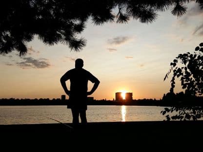 Poveștile bărbaților români care fac psihoterapie: "Vin când le-a ajuns cuțitul la os"