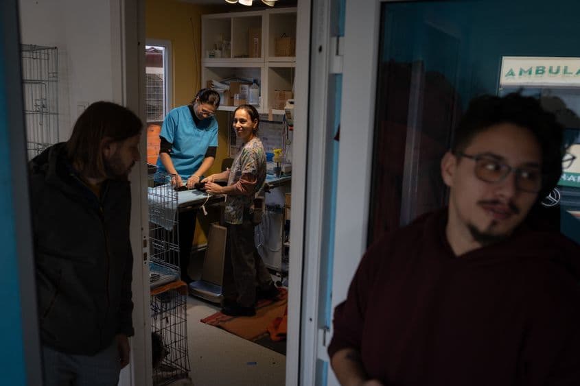 Membrii asociației Sache, în Tărtășești, pe 12 decembrie 2024. Foto: Andreea Câmpeanu