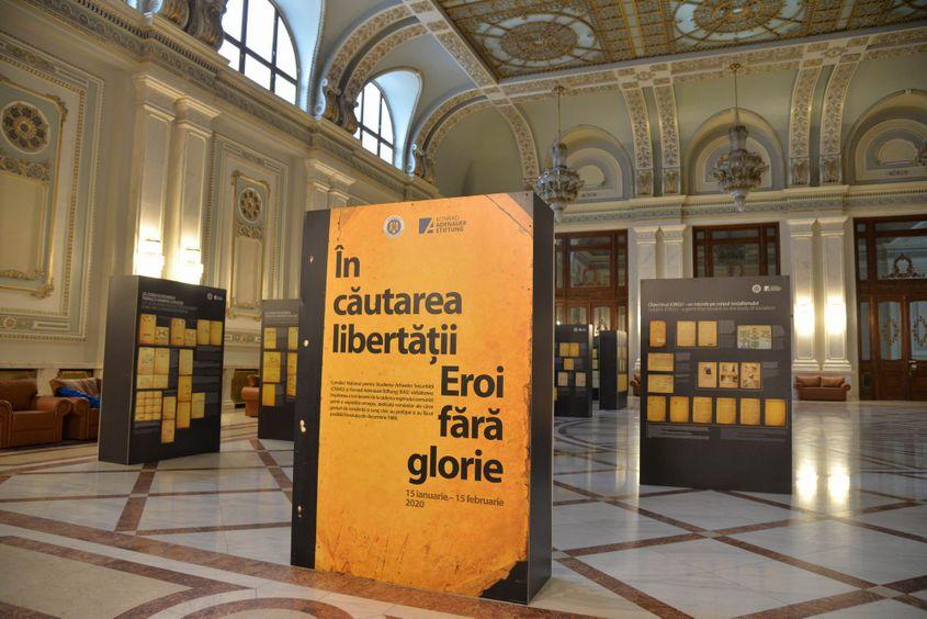 Expoziția de documente a CNSAS a stat timp de o lună în foaierul sălii de plen a Senatului
Foto: Lucian Muntean