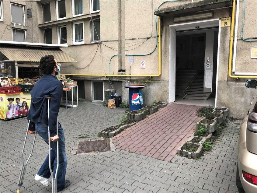 Intrarea în Clinica de Ortopedie din Cluj