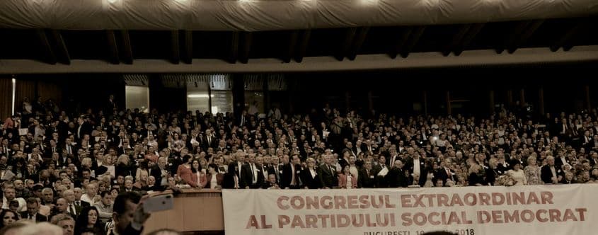 Delegați adunați în Sala Palatului, înainte de începerea Congresului. Foto: Iulia Marin