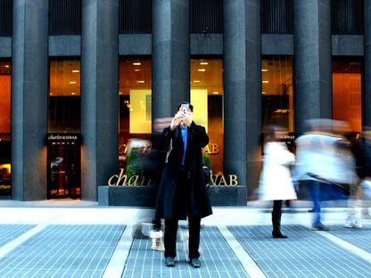 Cercetătorii care analizează activitatea noastră de pe internet pot să afle mai multe despre un om decât știe acel om despre el însuși