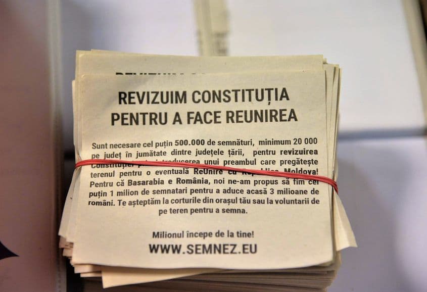 Petiție pentru revizuirea Constituției. Foto: Lucian Muntean