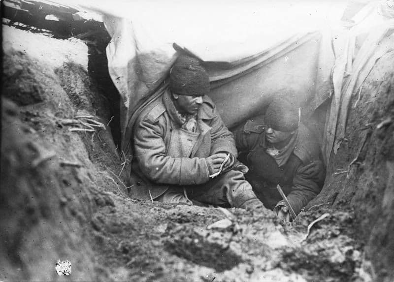 Adăpost pentru soldații români în Primul Război Mondial. Sursa foto: Asociația Pleniceanu