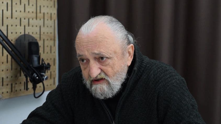 Cineastul Ljuba Becejski a filmat începând cu 22 Decembrie 1989, Revoluția română. Imagine: Lucian Muntean.