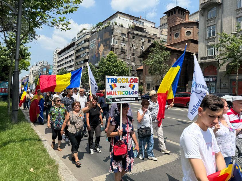 Marșul Normalității a adunat câteva sute de participanți. foto: Renata Mogîldea