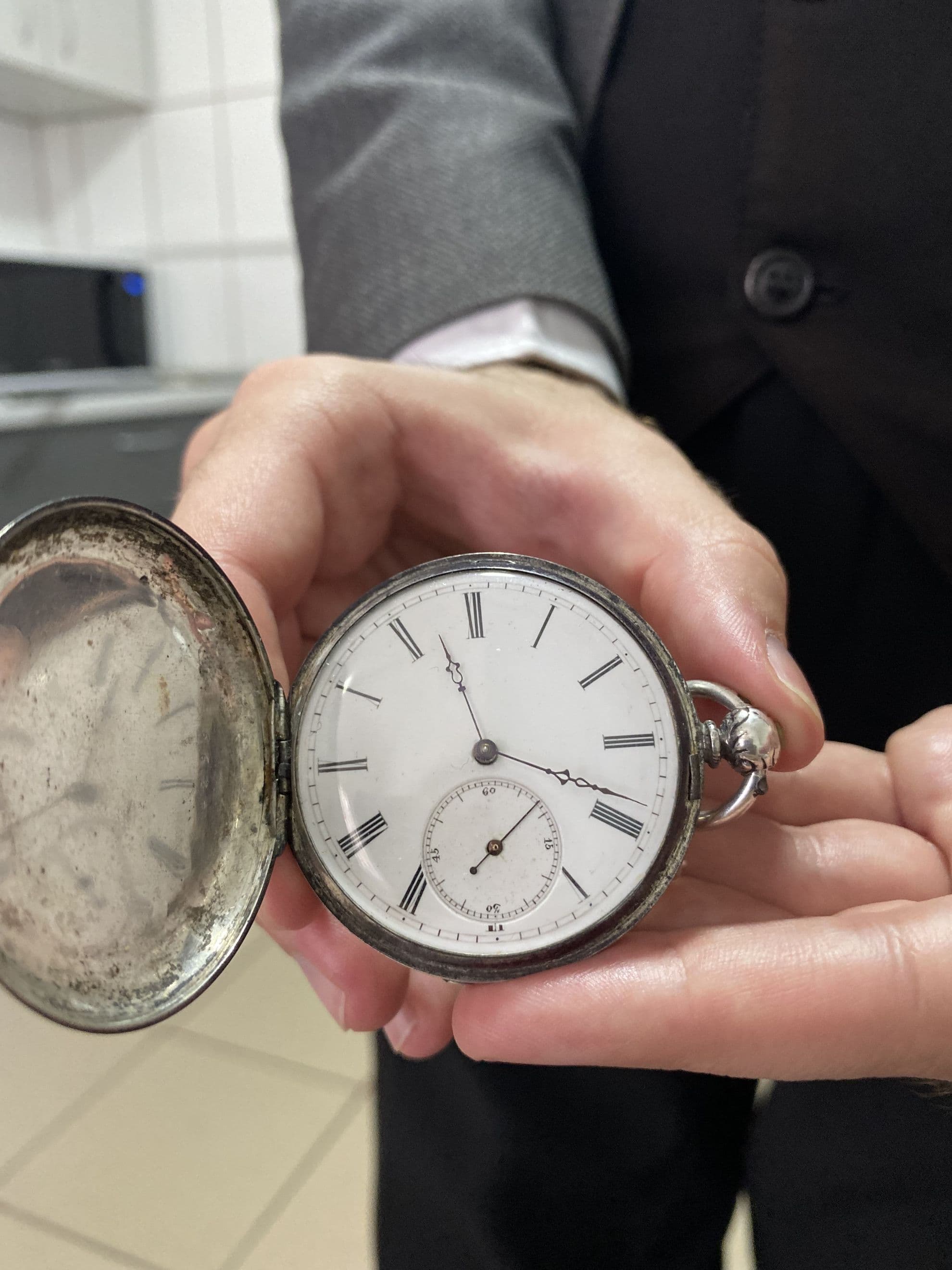 Începând cu finalul clasei a 10-a, „mama n-a mai putut să comenteze nimic”, explică Mircea. Foto: Luiza Popovici / PressOne