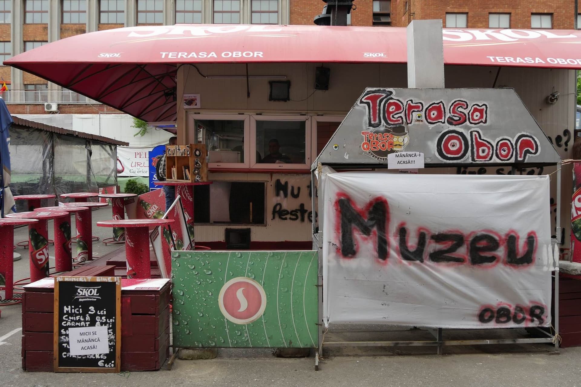 Hazul de necaz tipic românesc pe seama măsurilor de carantină. București, 7 mai 2020. Foto: Lucian Muntean