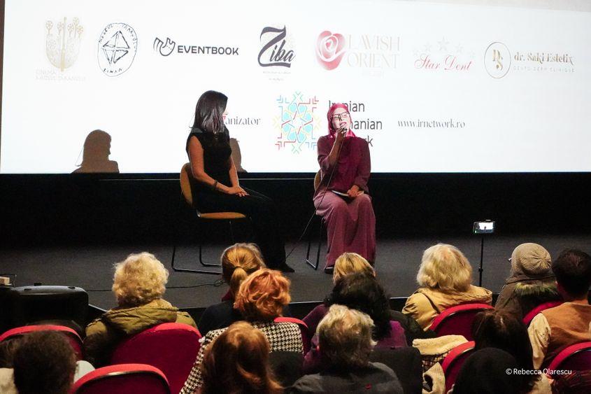 Nafiseh Shokri și Sara Esterabadeyan pe scena cinematografului Muzeului Țăranului Român Foto: Rebecca Olărescu