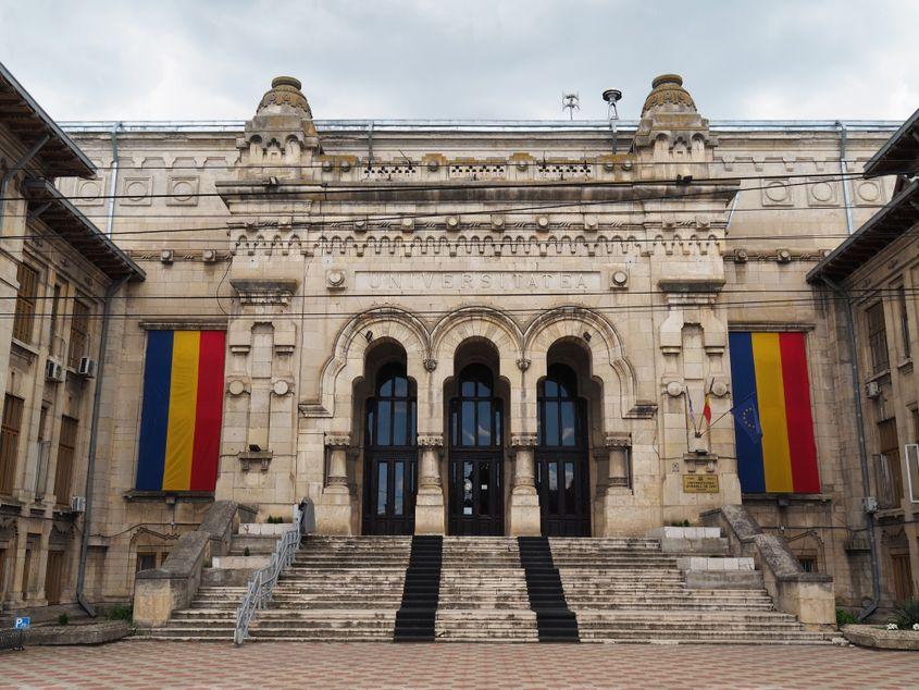 Un cadru didactic angajat la Universitatea Dunărea de Jos din Galați a publicat 83 de studii într-un interval de 40 de luni. Foto: Universitatea Dunărea de Jos din Galați © Moruzx | Dreamstime.com