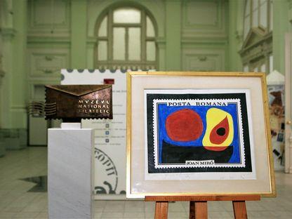 Apa trece, timbrele rămân